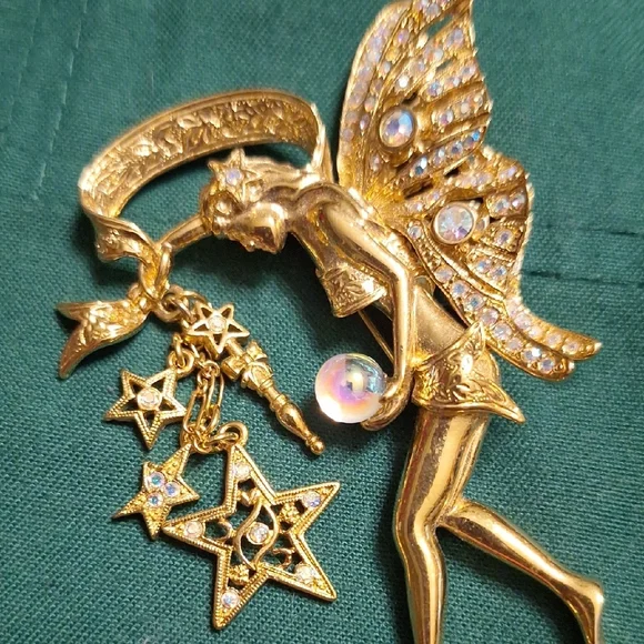 Kirks Folly Gold Fairy Brooch with Star Accents - Picture 5 of 5